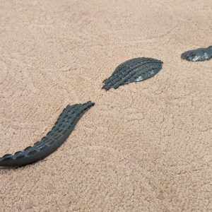 Алигатор ефектна декорация за мокет/килим за прикриване на дупки или петна